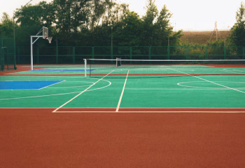 Универсальные спортивные площадки