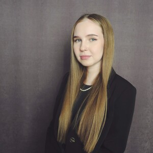  Добрый день, меня зовут Полина, я помогу вам определиться с футбольным стадионом