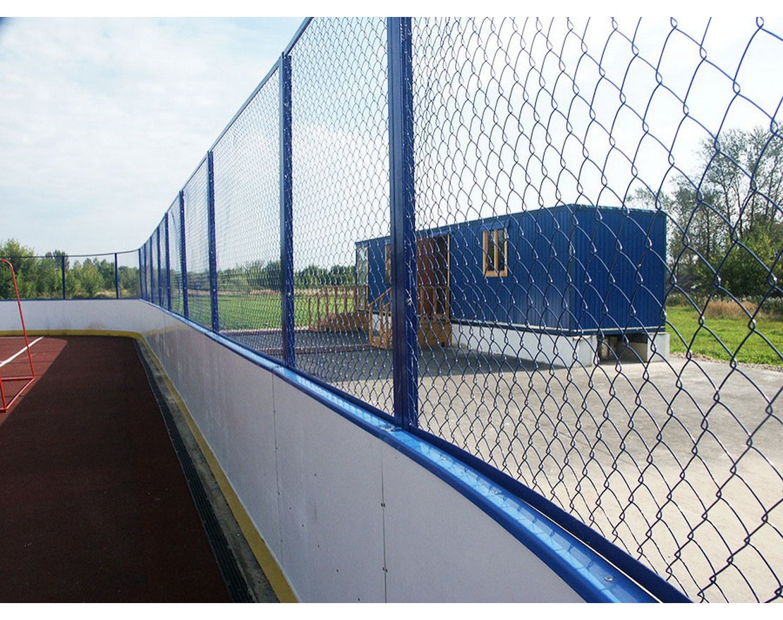 Коробка для хоккея из фанеры с высокими сетчатыми бортами, ограждение за воротами - вид 2