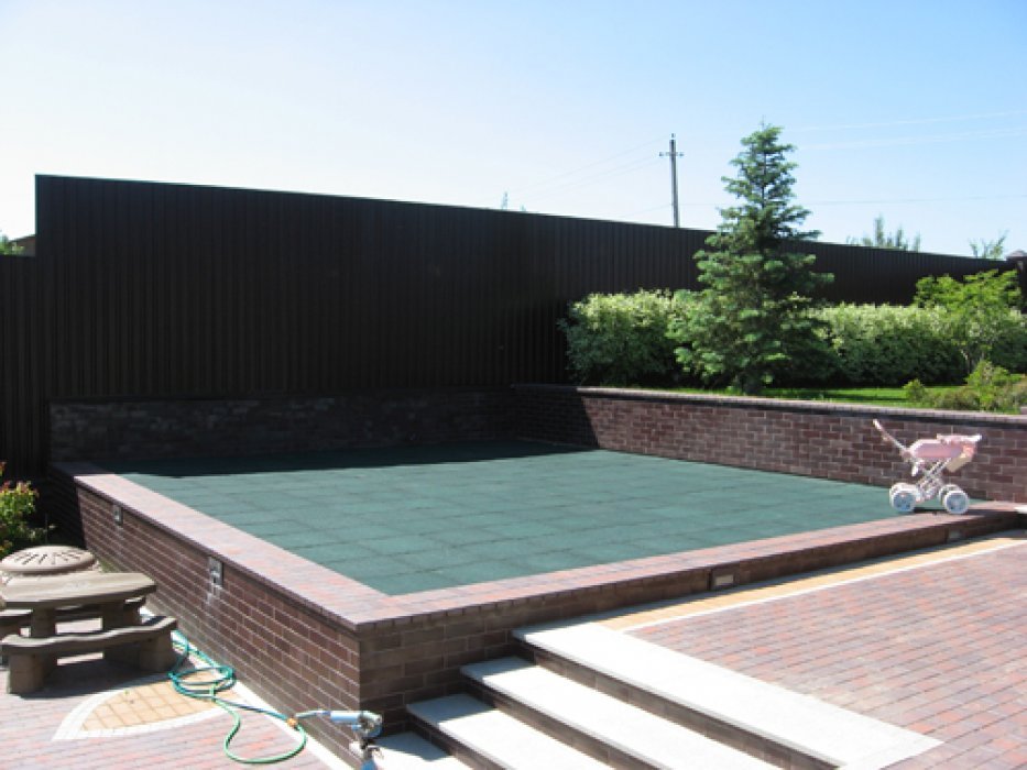 Резиновая плитка 500x500 (П) для сыпучей поверхности - вид 2