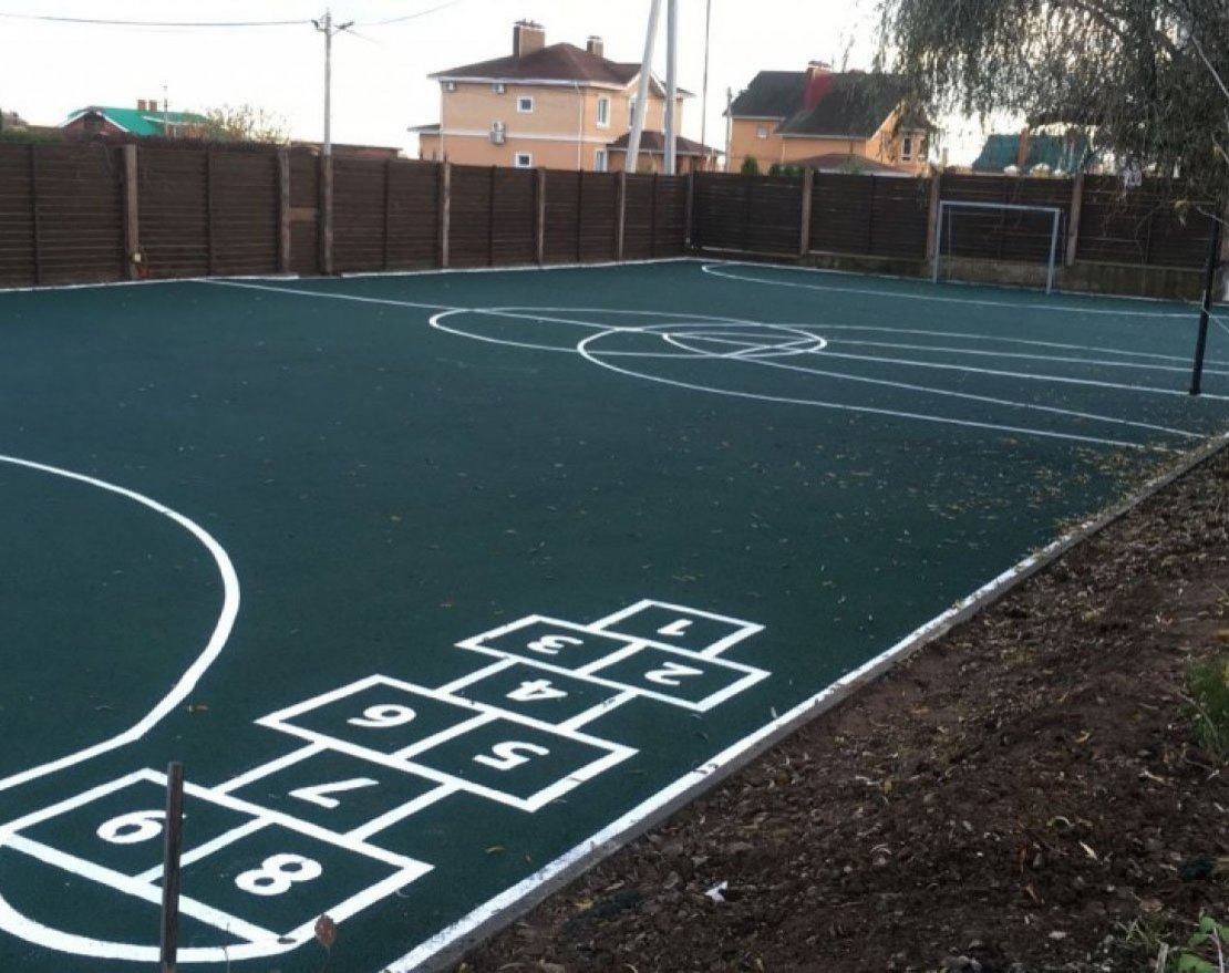 Спортивно-игровая площадка с бесшовным резиновым покрытием - вид 2